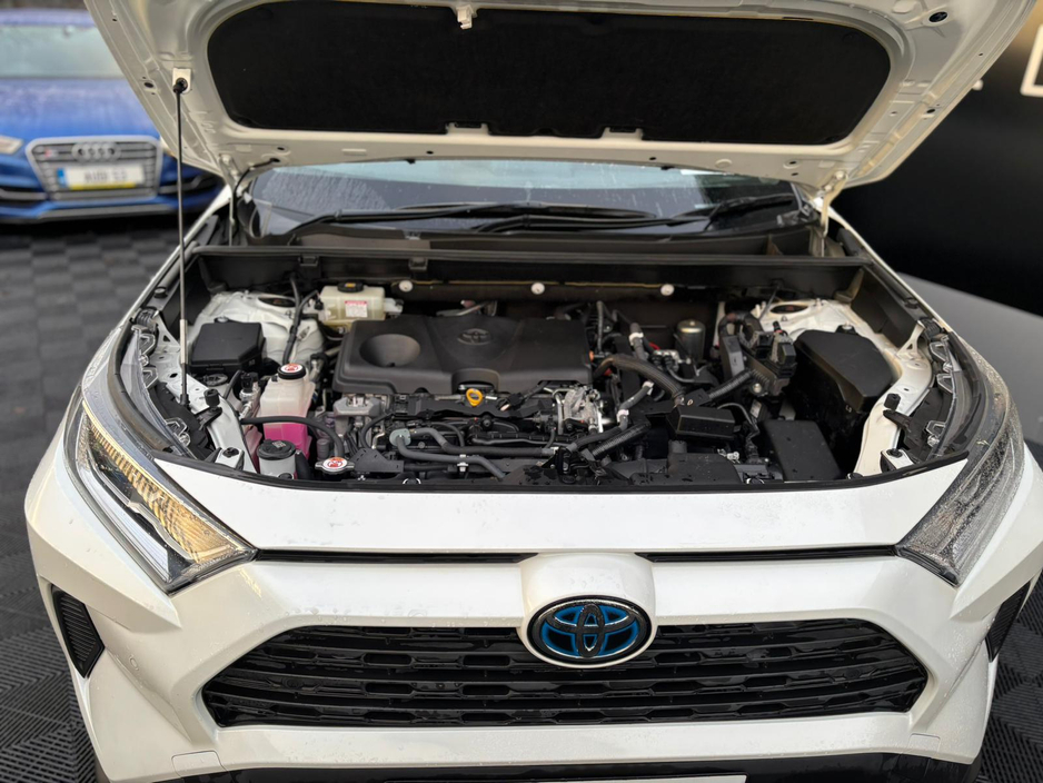 2020 Toyota Rav4 - image 8