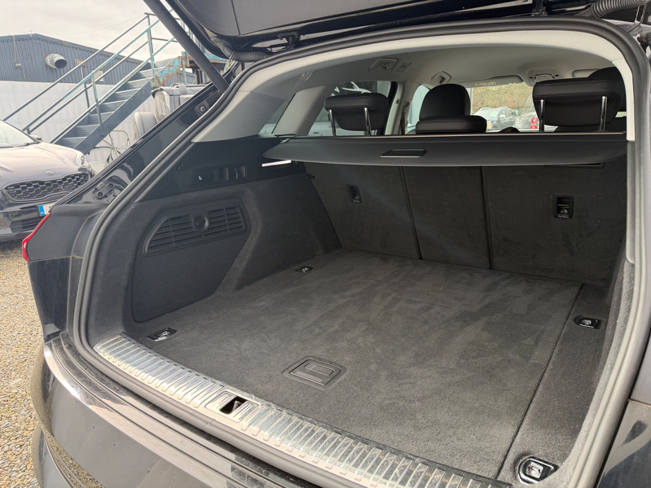 2022 Audi e-tron - image 27