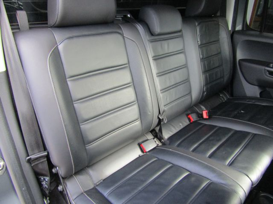 2017 Volkswagen Amarok - image 18