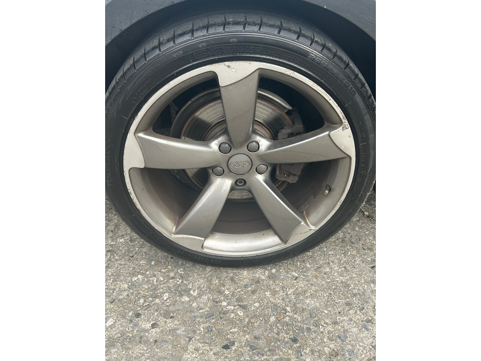 2016 Audi A4 - image 9