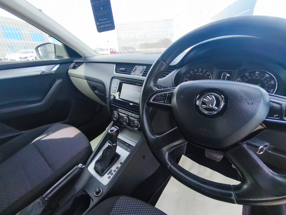 2015 Skoda Octavia - image 14
