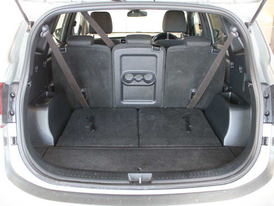 2017 Kia Carens 7 Seater EX 5DR €13,999