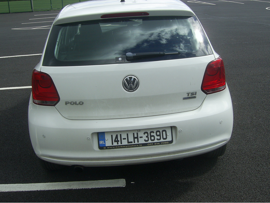 2014 Volkswagen Polo - image 3