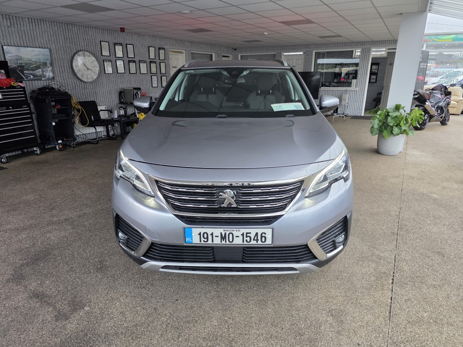 2019 Peugeot 5008 - image 5