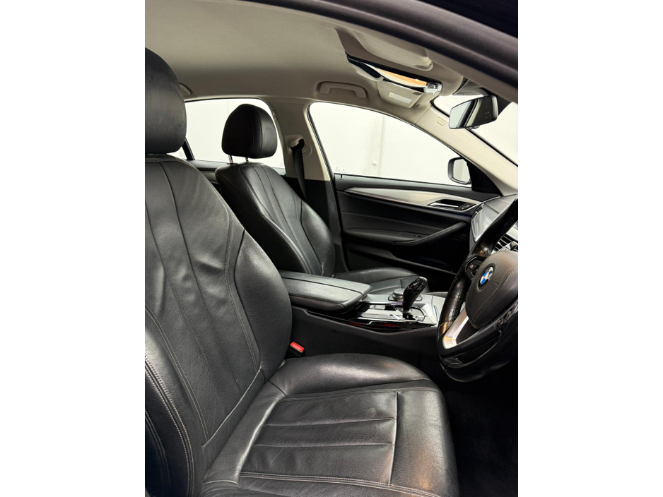 2018 BMW 5 Series 520d SE 18" Auto €15,950