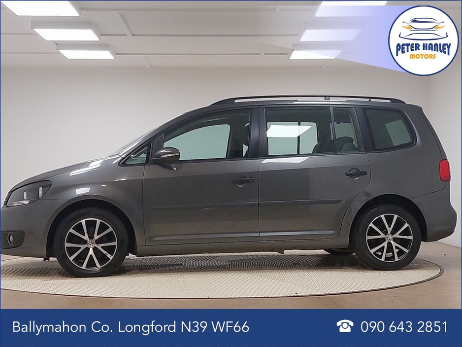 2014 Volkswagen Touran - image 4