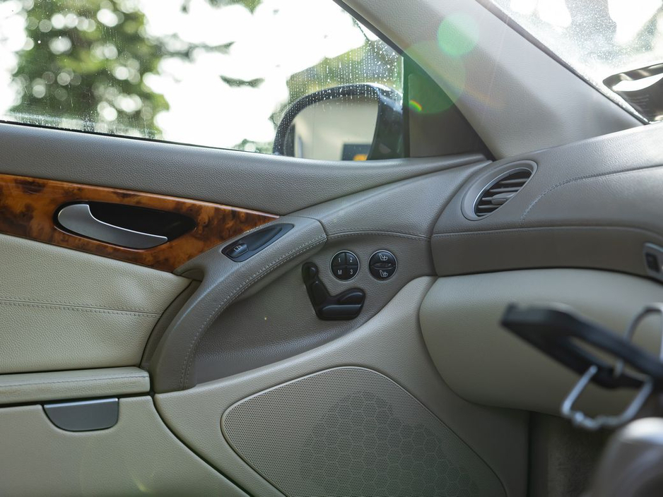 2003 Mercedes-Benz SL Class - image 21