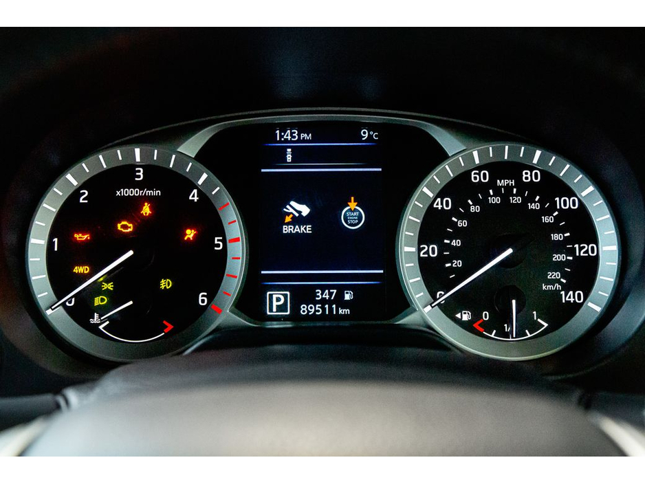 2021 Nissan Navara - image 30