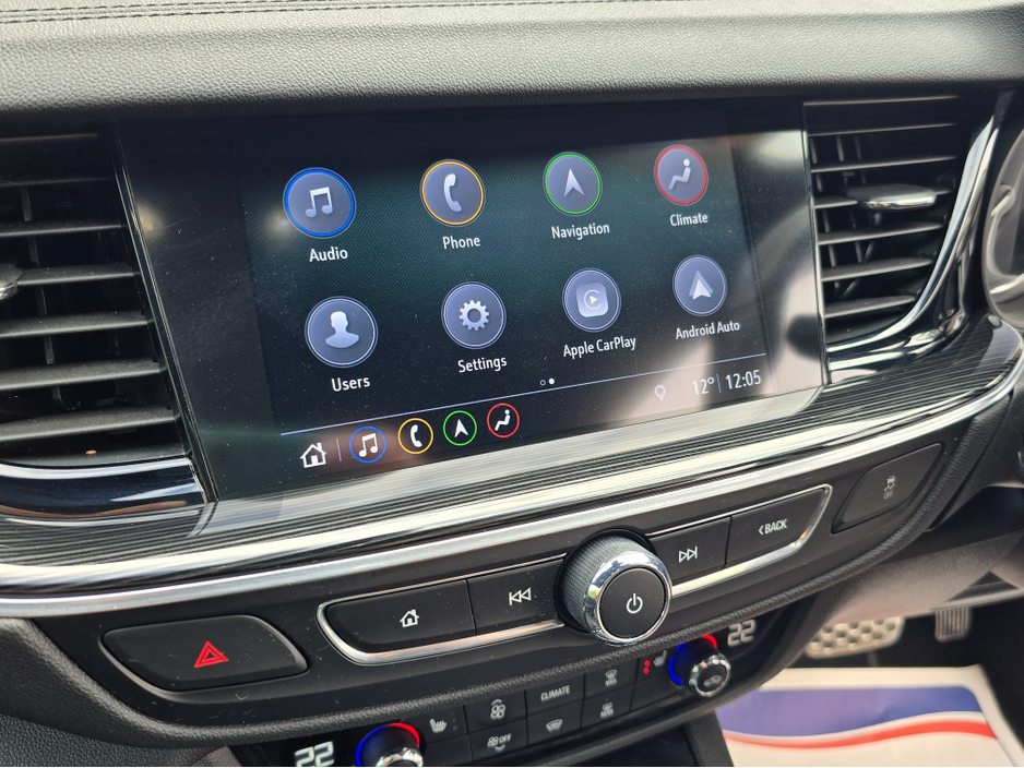 2019 Opel Insignia - image 21