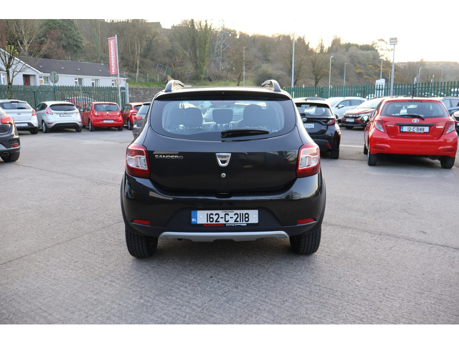 2016 Dacia Sandero - image 8
