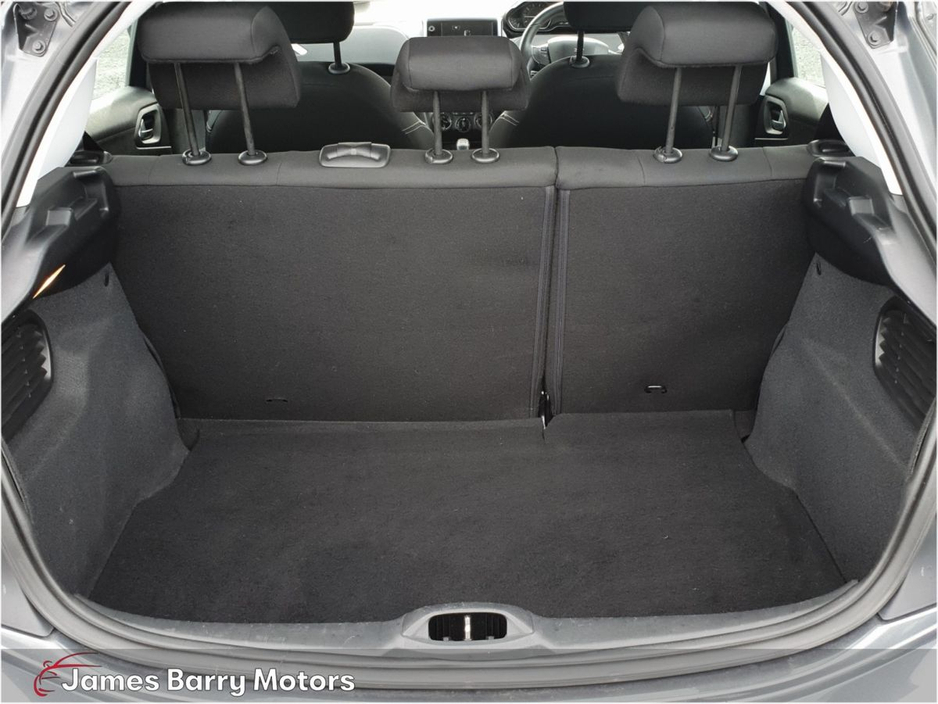 2016 Peugeot 208 - image 30