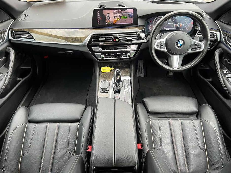 2020 BMW 5 Series - image 10