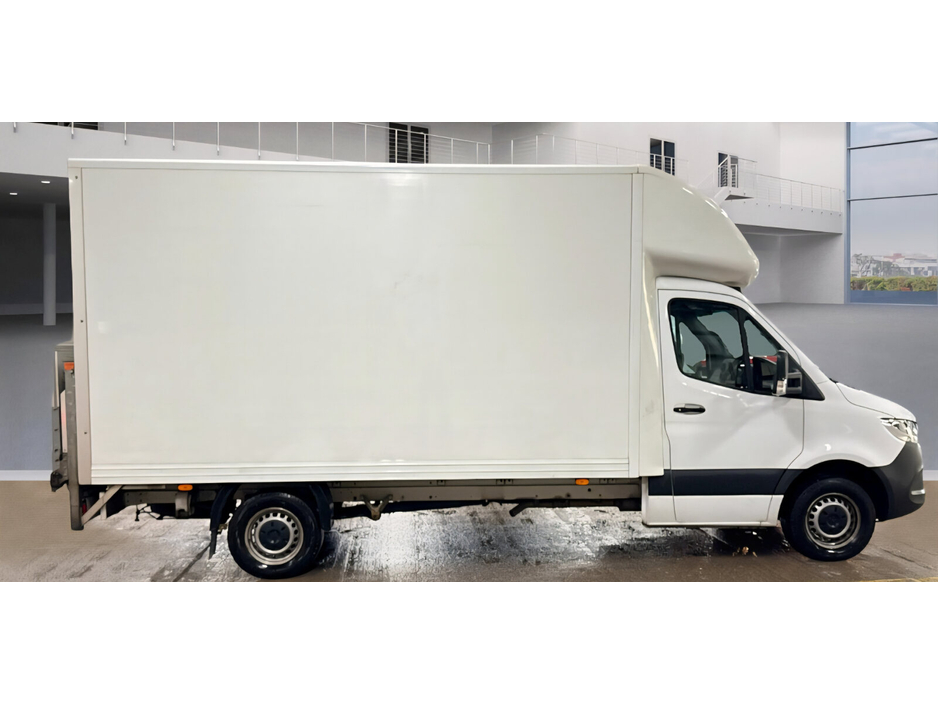 2023 Mercedes-Benz Sprinter - image 5