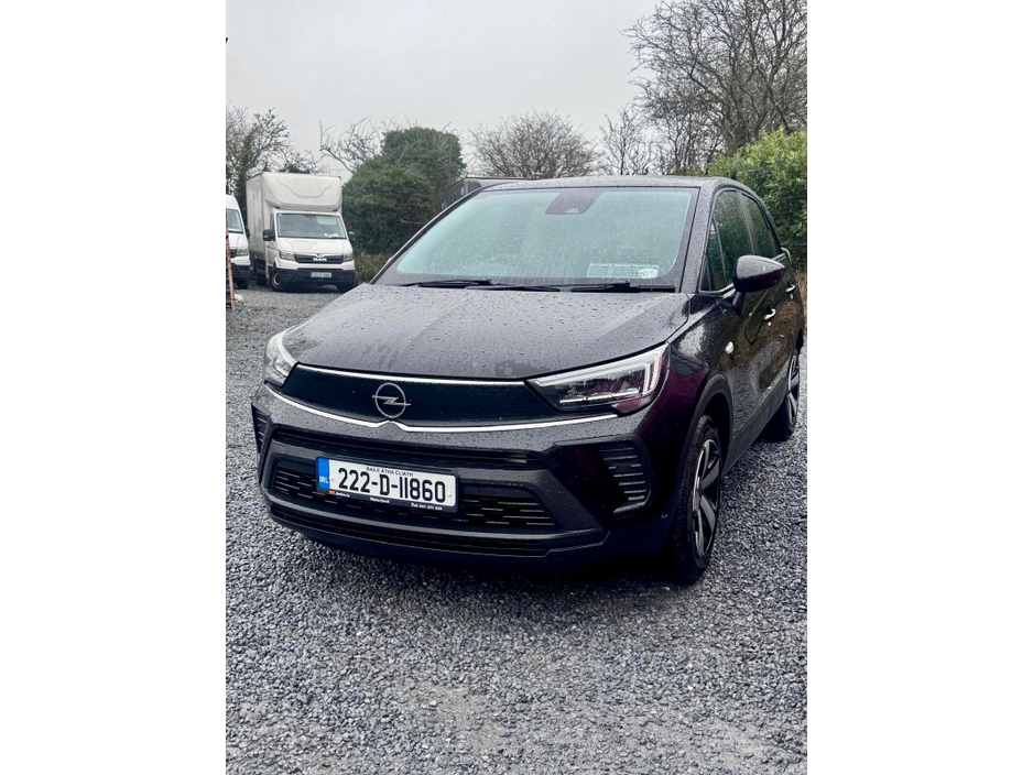 2022 Opel Crossland - image 3