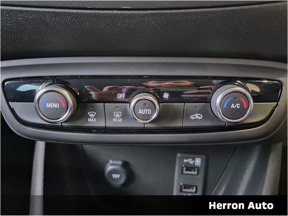 2024 Opel Crossland X 1 OWNER | AUTOMATIC €25,900