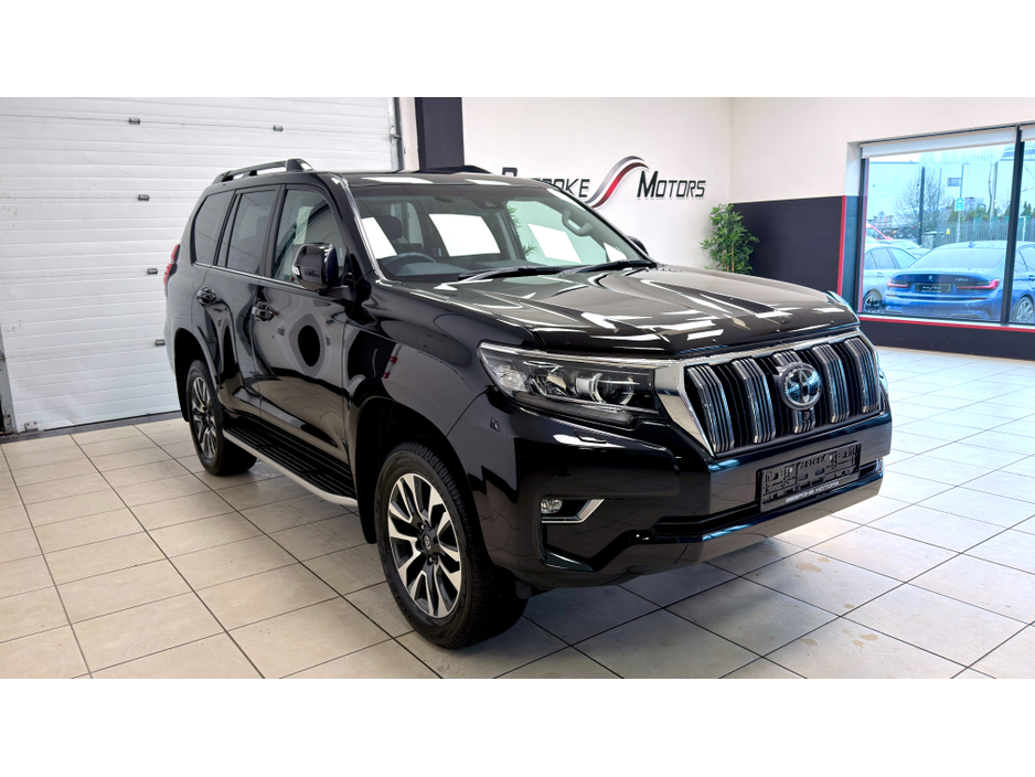 2023 Toyota Landcruiser - image 10