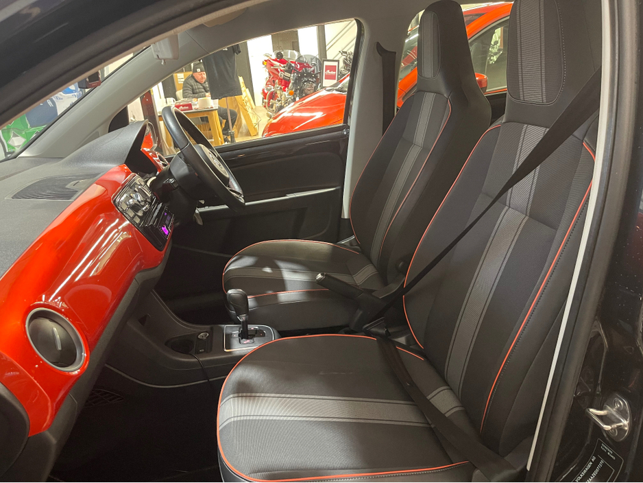 2014 Volkswagen up! DBA-AACHY 5DR €7,490