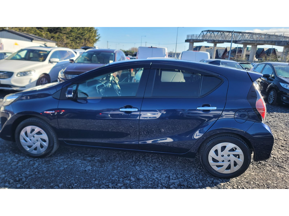 2019 Toyota Aqua - image 7