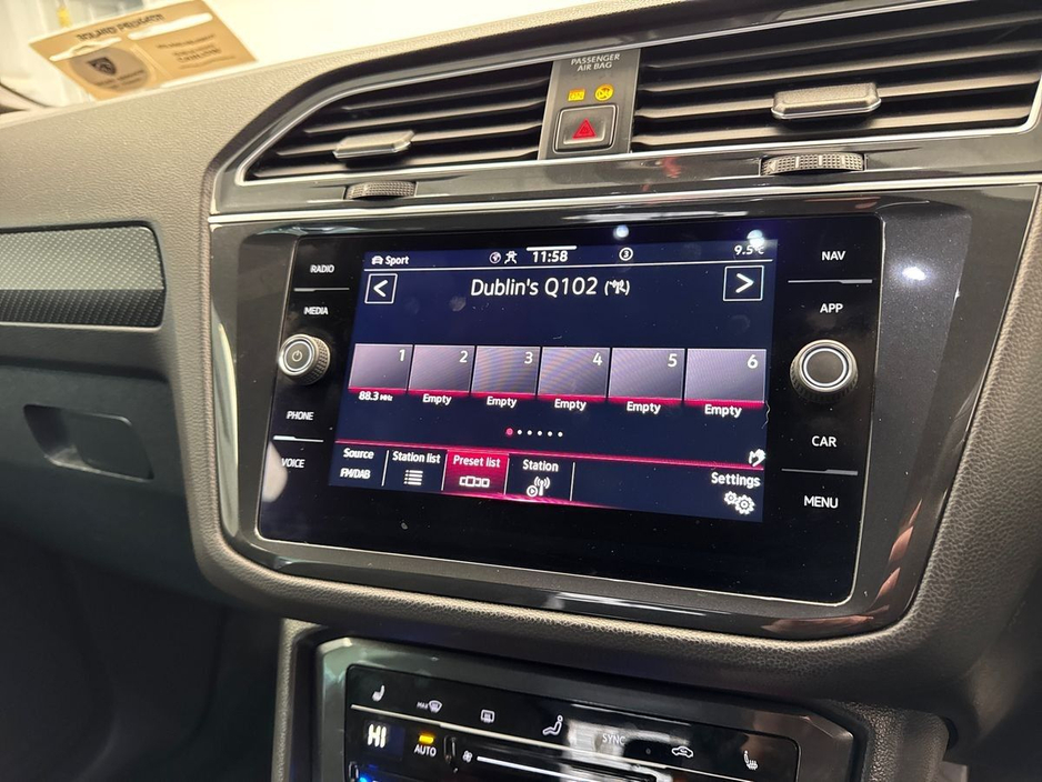 2023 Volkswagen Tiguan - image 18