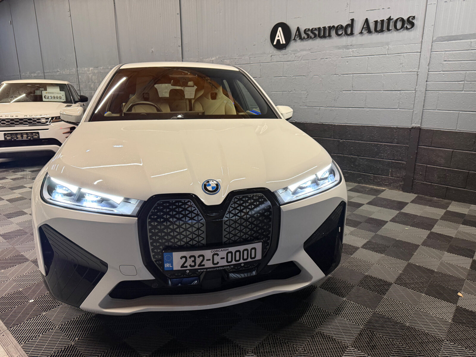 2023 BMW iX - image 5