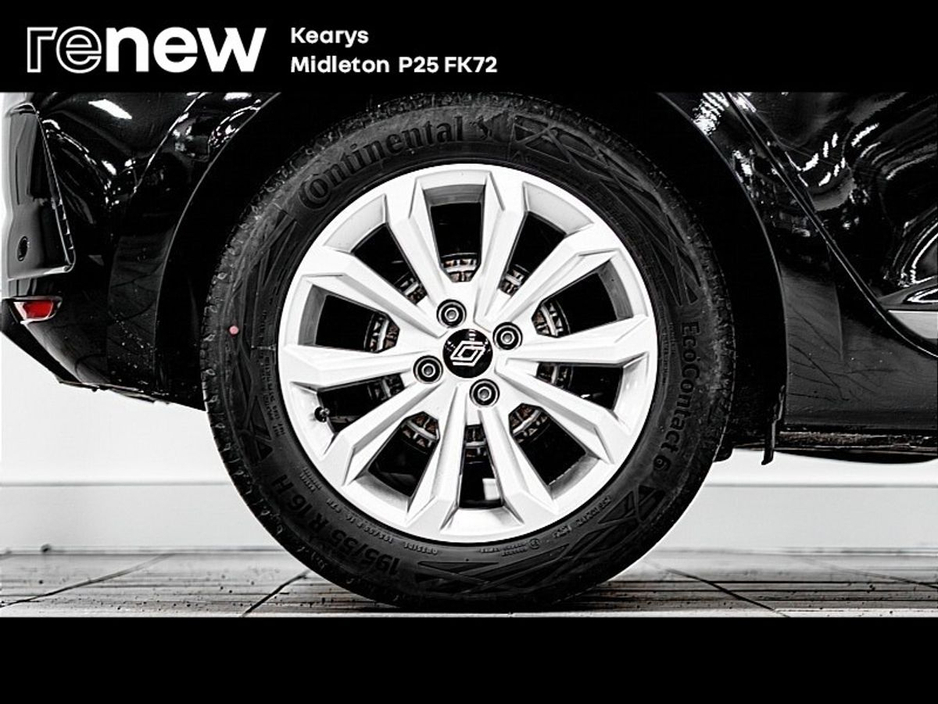 2025 Renault Clio - image 8