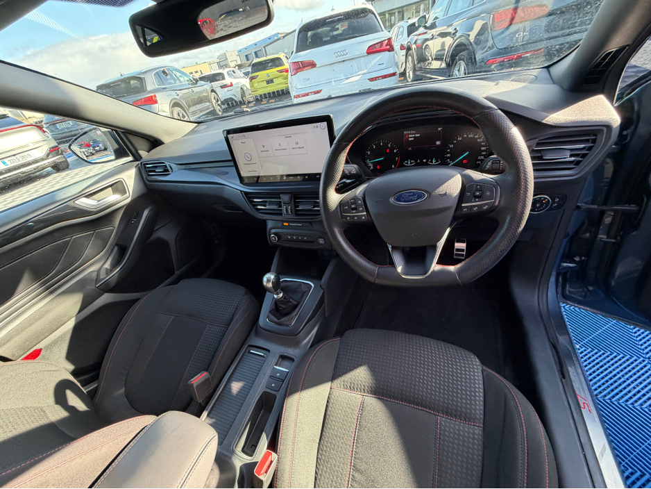 2023 Ford Focus - image 16