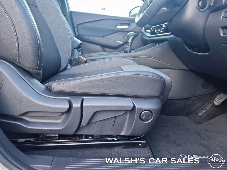 2025 Nissan Qashqai 1.3 Mhev SV Premium MY24 04DR €37,950