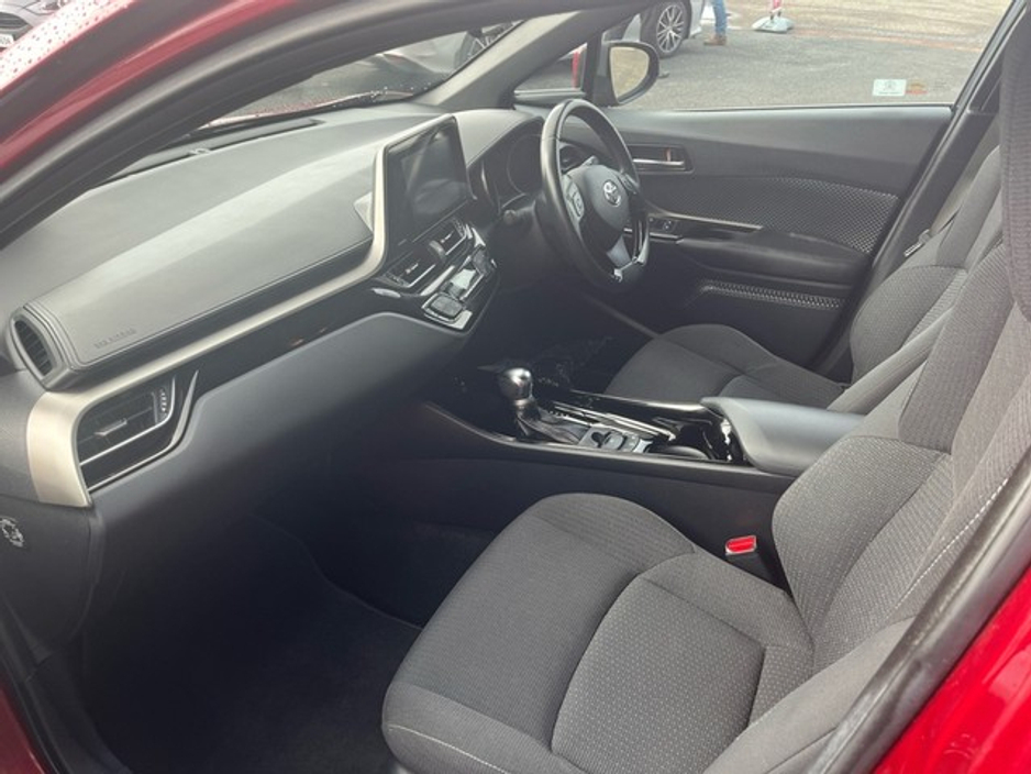 2019 Toyota C-HR - image 6