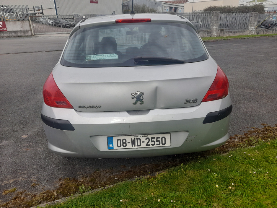 2008 Peugeot 308 - image 2