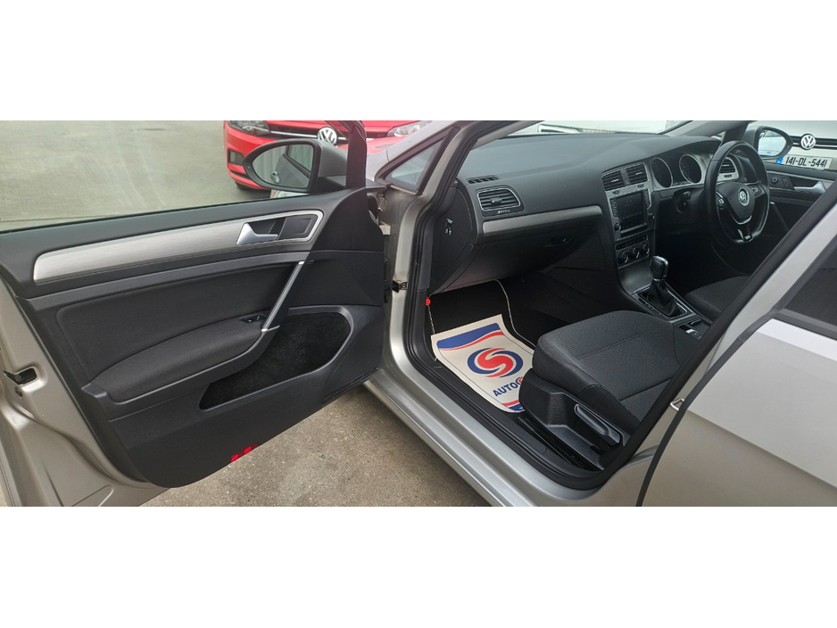 2016 Volkswagen Golf - image 21