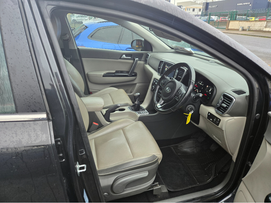 2017 Kia Sportage 2.0 PLATINUM 4X4 5DR // ALL WHEEL DRIVE 6 SPEED PANORAMIC ROOF// FULL LEATHER// 2 LTR DIESEL €13,999
