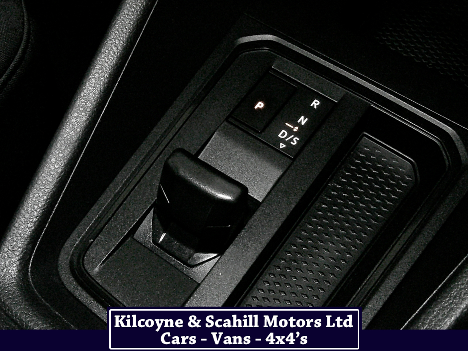 2023 Volkswagen Caddy - image 27