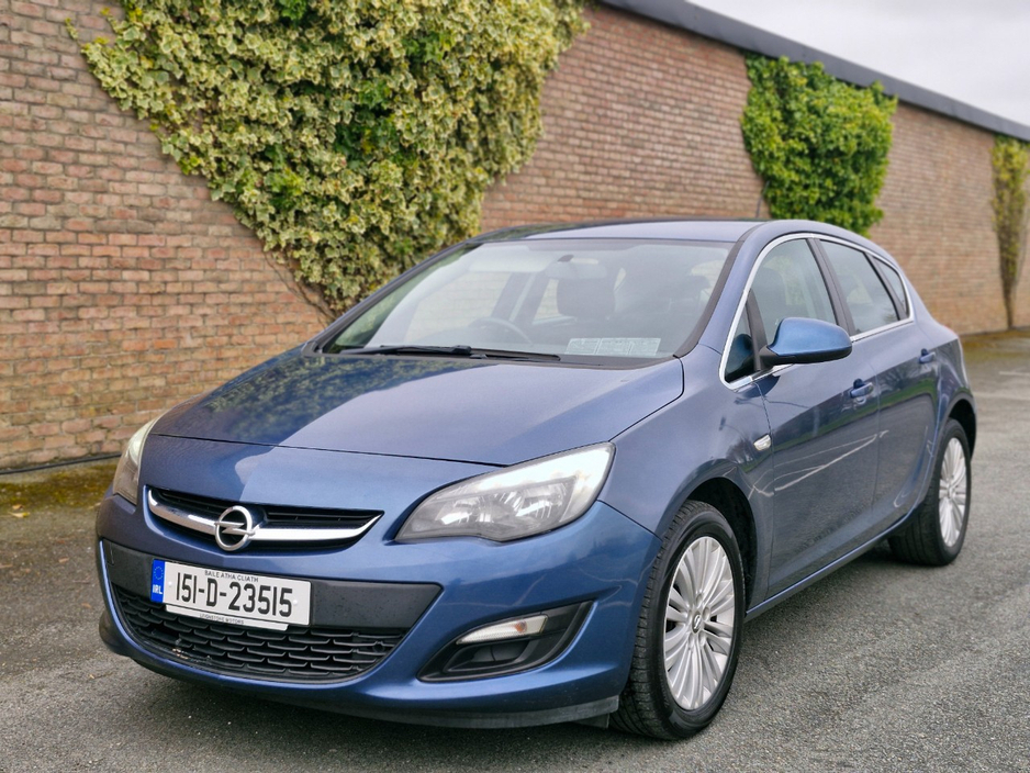 2015 Opel Astra - image 12