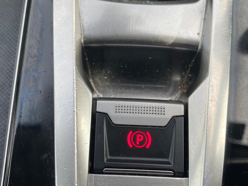 2019 Peugeot 3008 - image 30