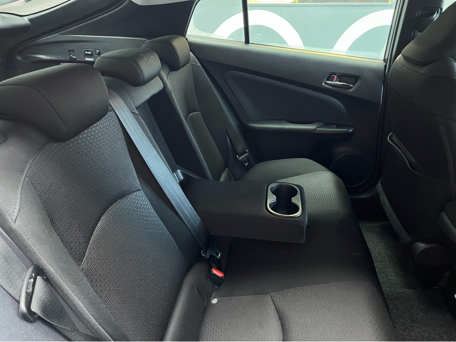 2022 Toyota Prius 2022 TOYOTA PRIUS S 1.8 AUTOMATIC / CRUISE CONTROL / REVERSE CAMERA AND MORE