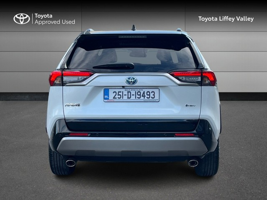 2025 Toyota Rav4 - image 4