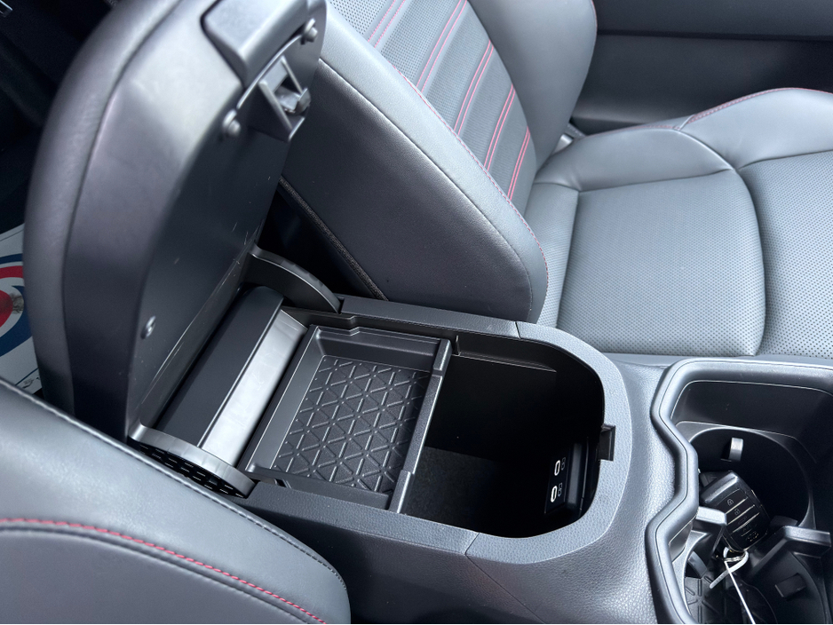 2024 Toyota Rav4 4X4 PHEV - Platinum Modelista - New model €48,940