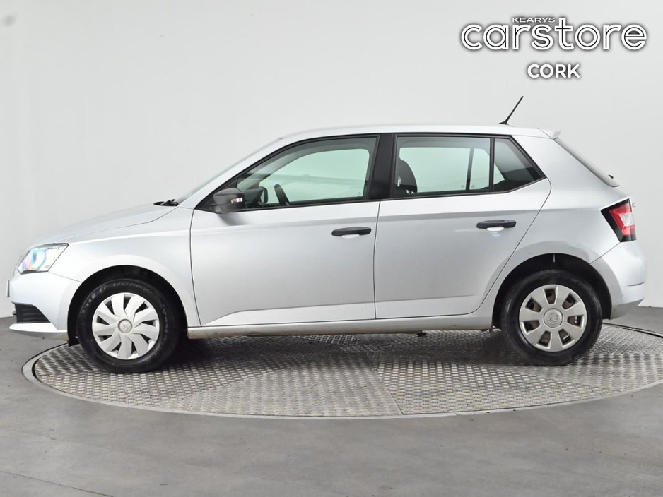 2016 Skoda Fabia - image 6