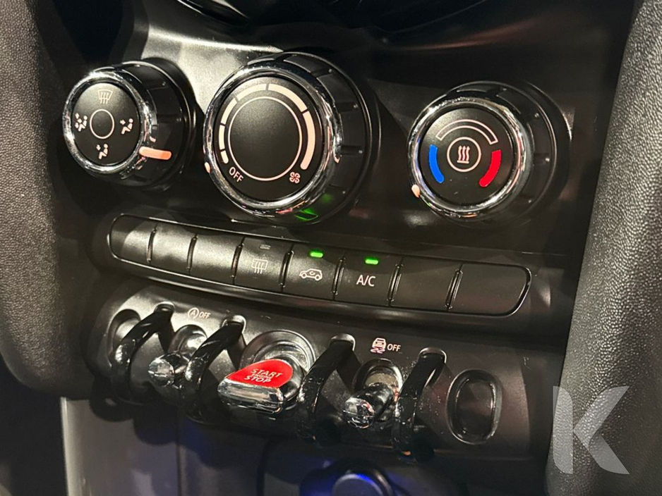 2019 MINI One - image 20