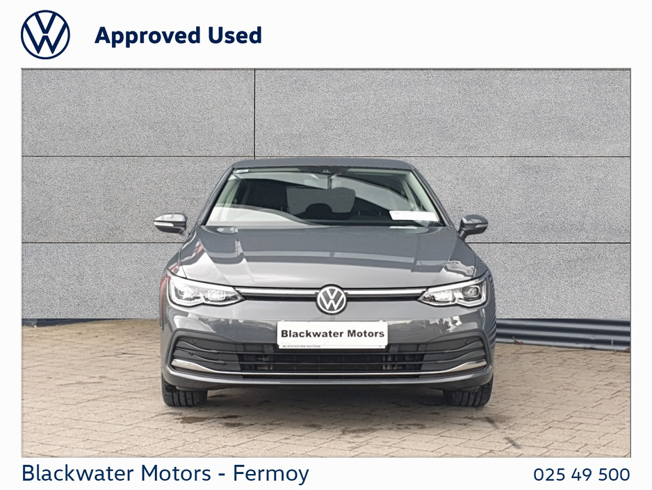 2021 Volkswagen Golf - image 12