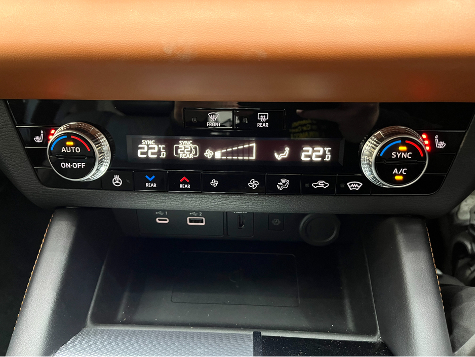 2024 Mitsubishi Outlander - image 26