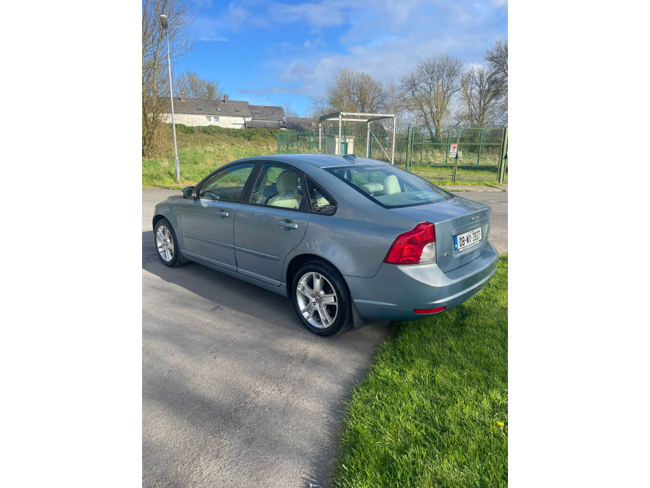 2008 Volvo S40 - image 5