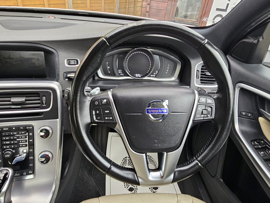 2017 Volvo S60 - image 28