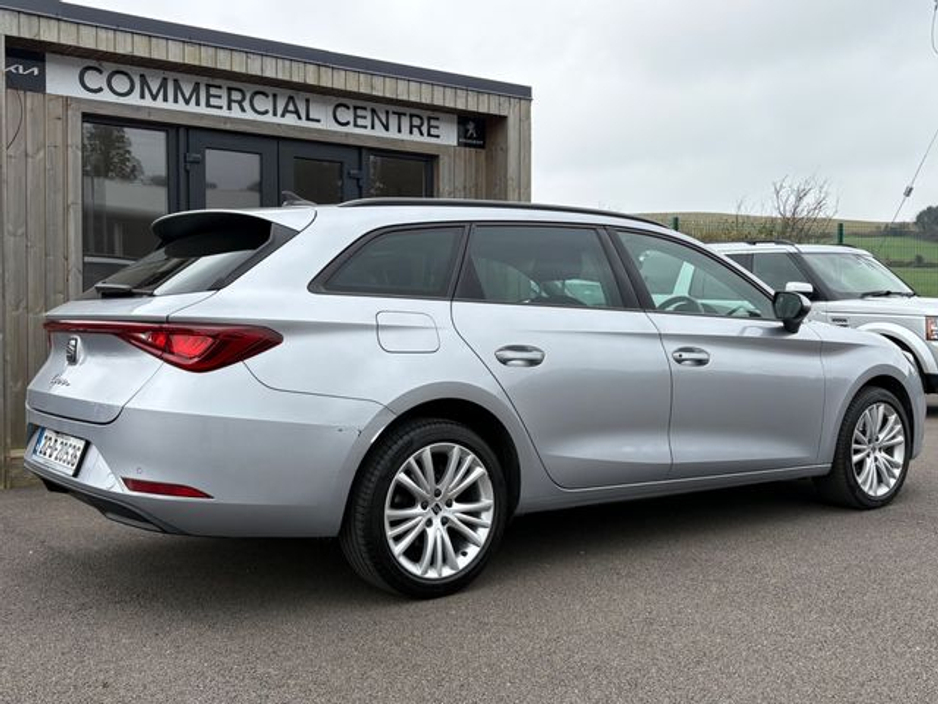 2021 SEAT Leon - image 8