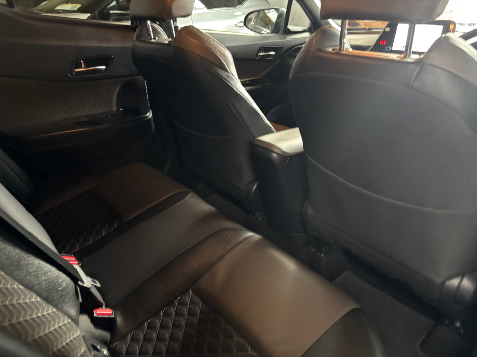 2023 Toyota C-HR HYBRID SOL 4DR AUTO €25,499