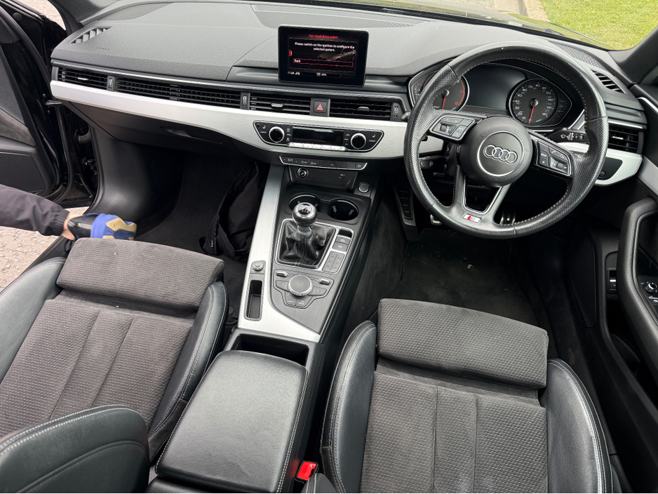 2018 Audi A4 - image 8