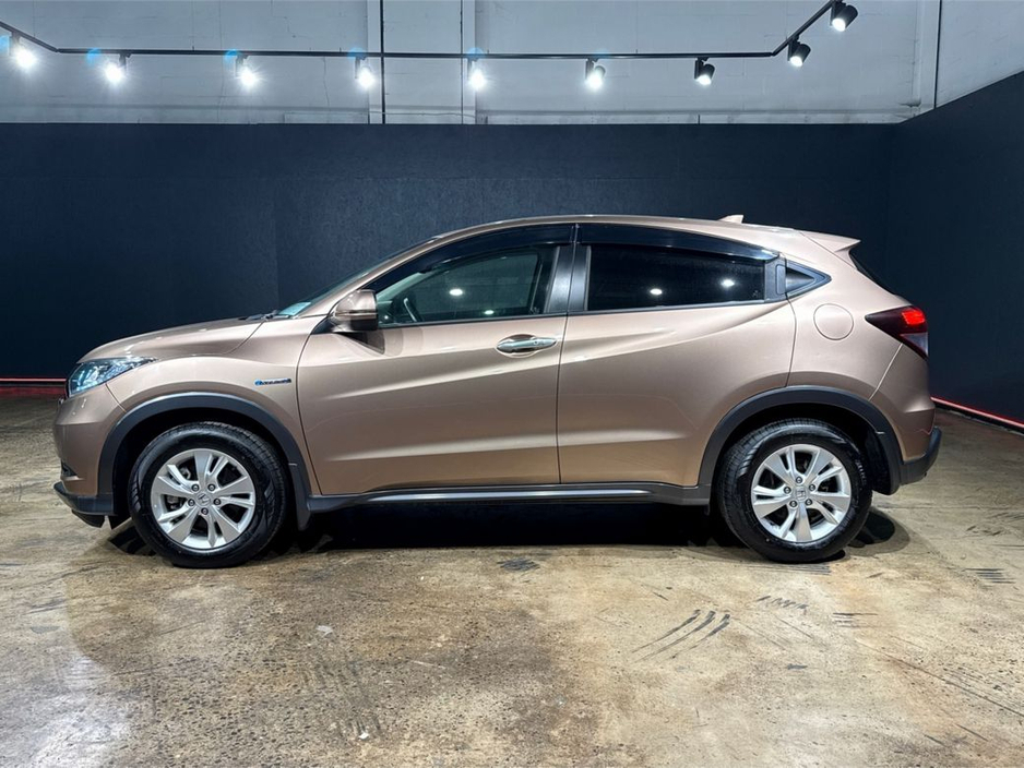 2017 Honda Vezel - image 6