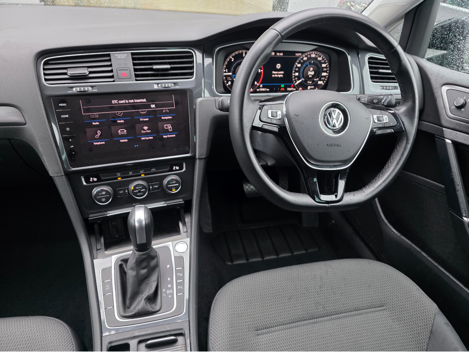 2020 Volkswagen Golf - image 14