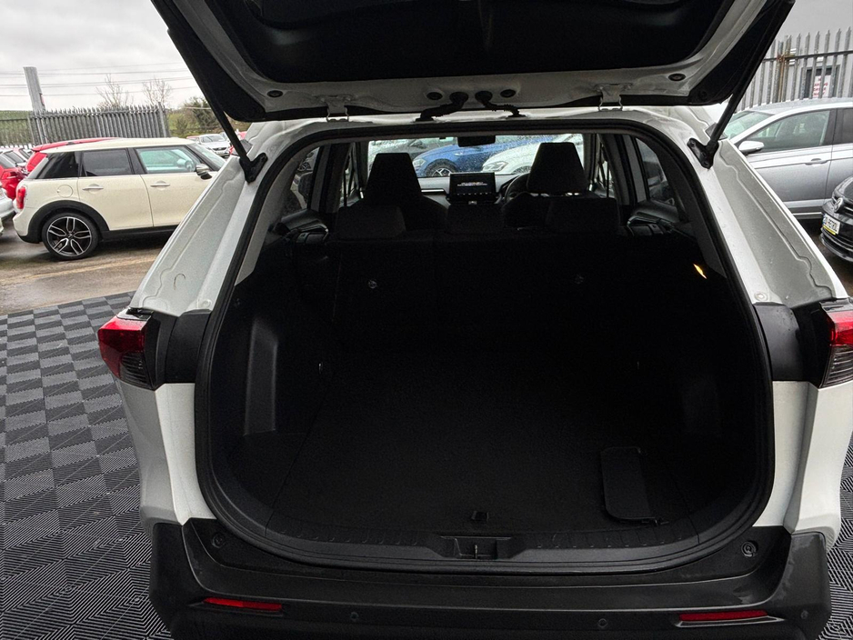 2020 Toyota Rav4 - image 8