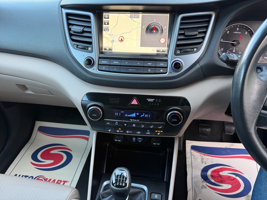 2016 Hyundai Tucson 2.0 CRDI PREMIUM B-DRIVE 2WD **FULL LEATHER**XENONS**SAT NAV**18"ALLOY WHEELS**REVERSE CAMERA**MINT**FSH** €14,950